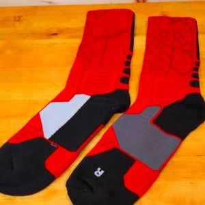 Elite Athletic Team Colors Socks Red/Black